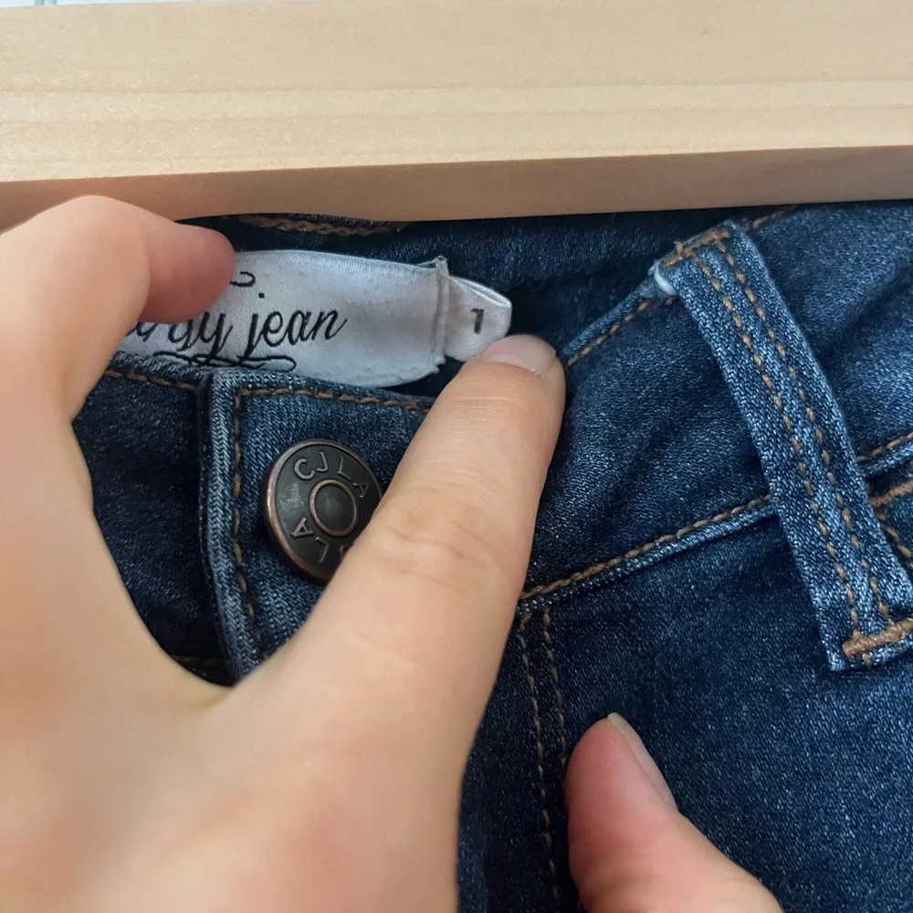 Carly Jean Bailey Jeans - Picture 6 of 7